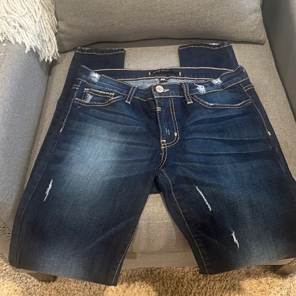 Flying Monkey Platinum Skinny Stretch Jeans! 💙 - Picture 9 of 11